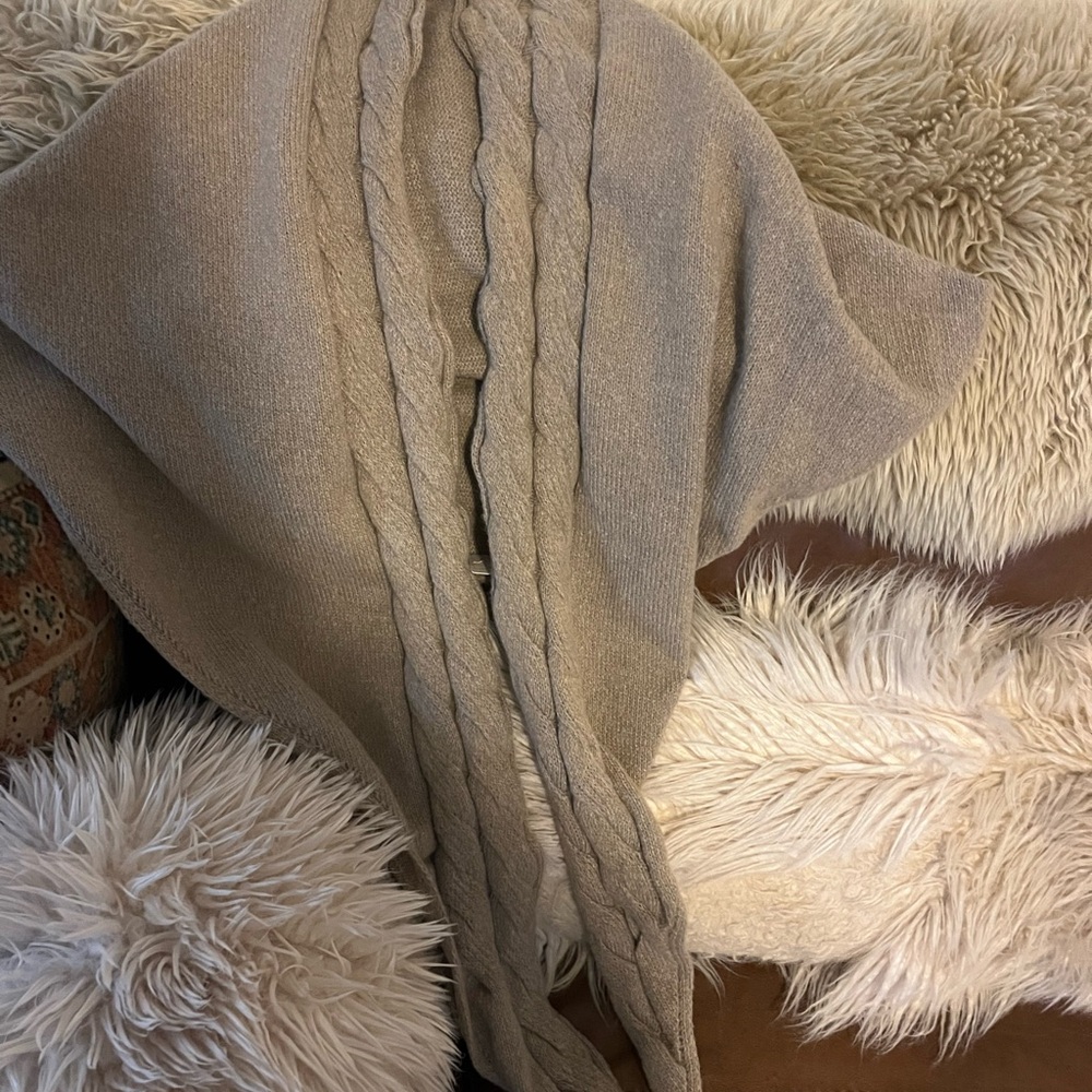 Free People cable wrap